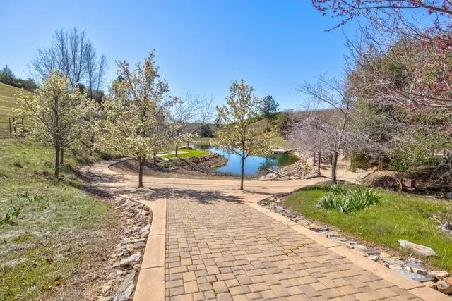a view of a lake with houses