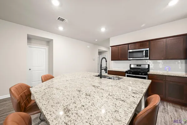 $265,000 | 13083 Bayberry Avenue, Walker, LA 70785