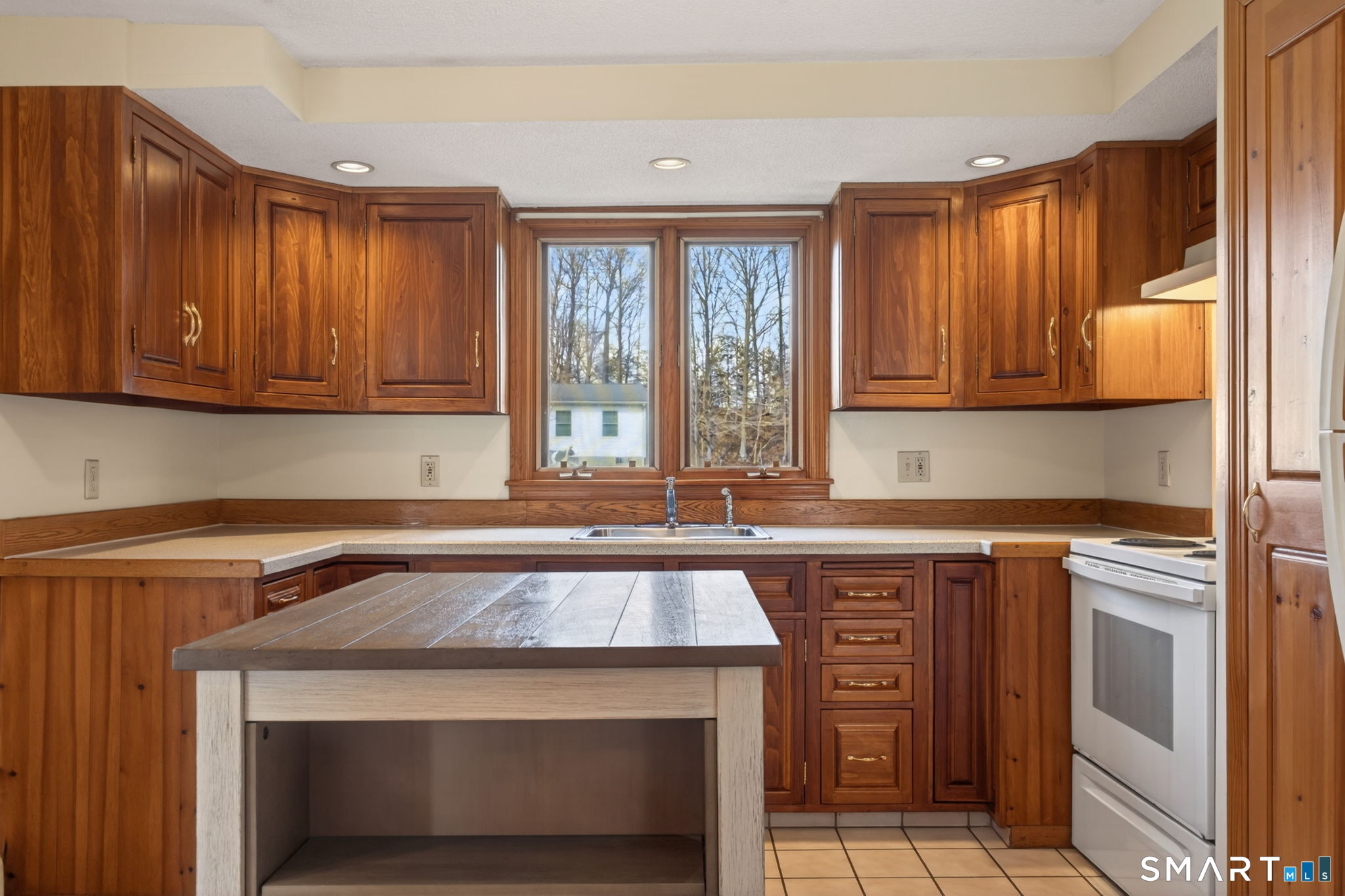 329 Howd Road Durham, CT 06422 - Photo 5 of 20