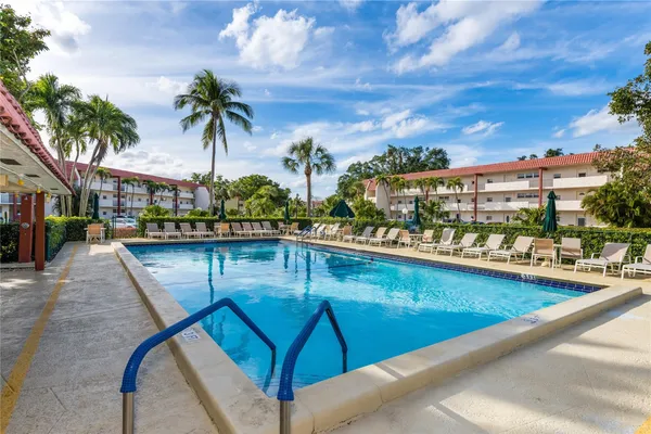 $1,700 | 381 South Hollybrook Drive, Unit 106, Pembroke Pines, FL 33025