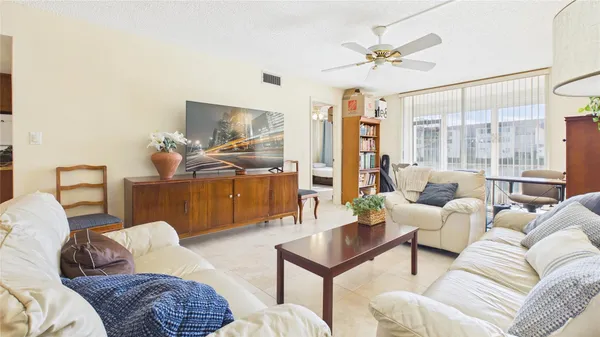 $1,700 | 381 South Hollybrook Drive, Unit 106, Pembroke Pines, FL 33025