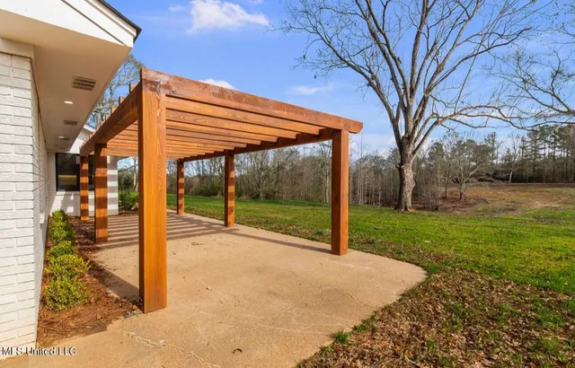 $429,000 | 125 B Barr Hill Drive, Magee, MS 39111