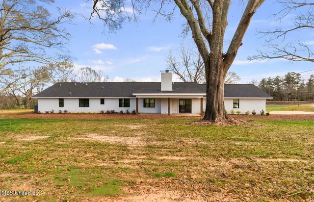 $429,000 | 125 B Barr Hill Drive, Magee, MS 39111