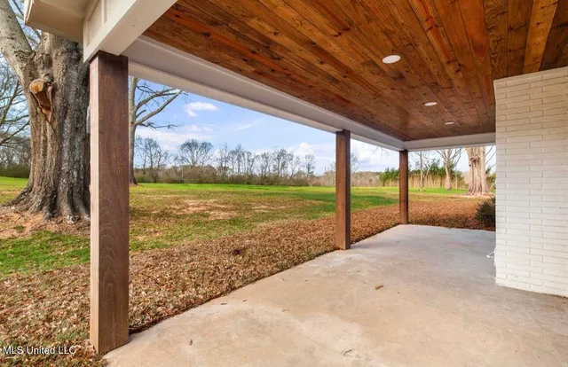 $429,000 | 125 B Barr Hill Drive, Magee, MS 39111