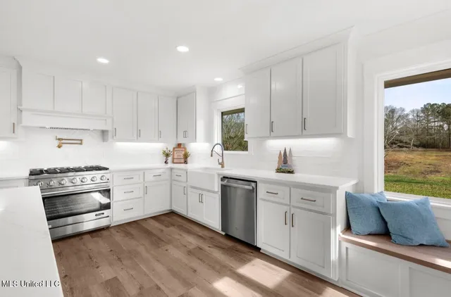 $429,000 | 125 B Barr Hill Drive, Magee, MS 39111