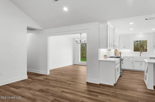 $429,000 | 125 B Barr Hill Drive, Magee, MS 39111