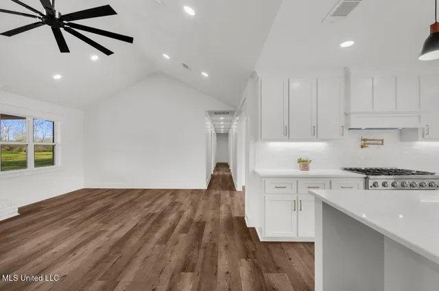 $429,000 | 125 B Barr Hill Drive, Magee, MS 39111