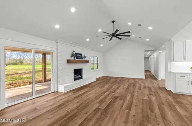 $429,000 | 125 B Barr Hill Drive, Magee, MS 39111