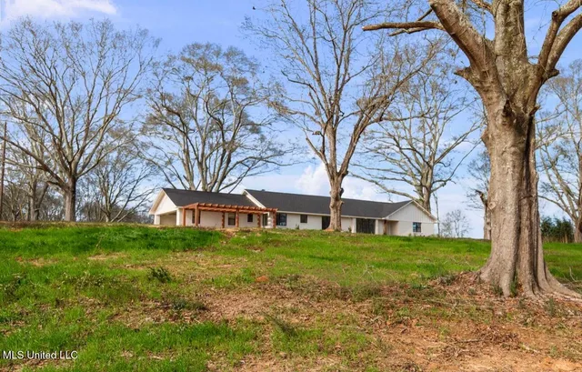 $429,000 | 125 B Barr Hill Drive, Magee, MS 39111