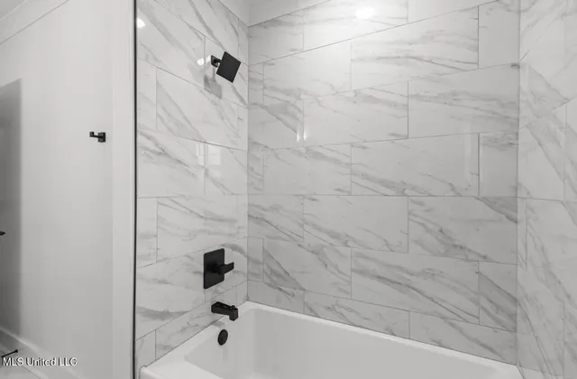 $429,000 | 125 B Barr Hill Drive, Magee, MS 39111