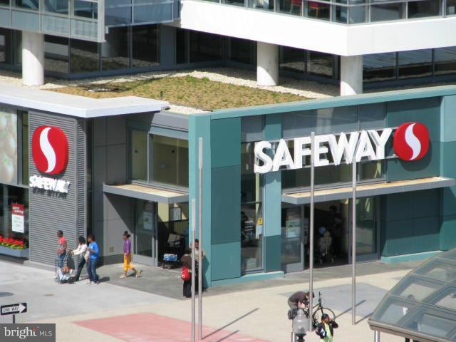 490 M Street Southwest, Unit W609 Washington, DC 20024 - Photo 8 of 19 a view of an outdoor space