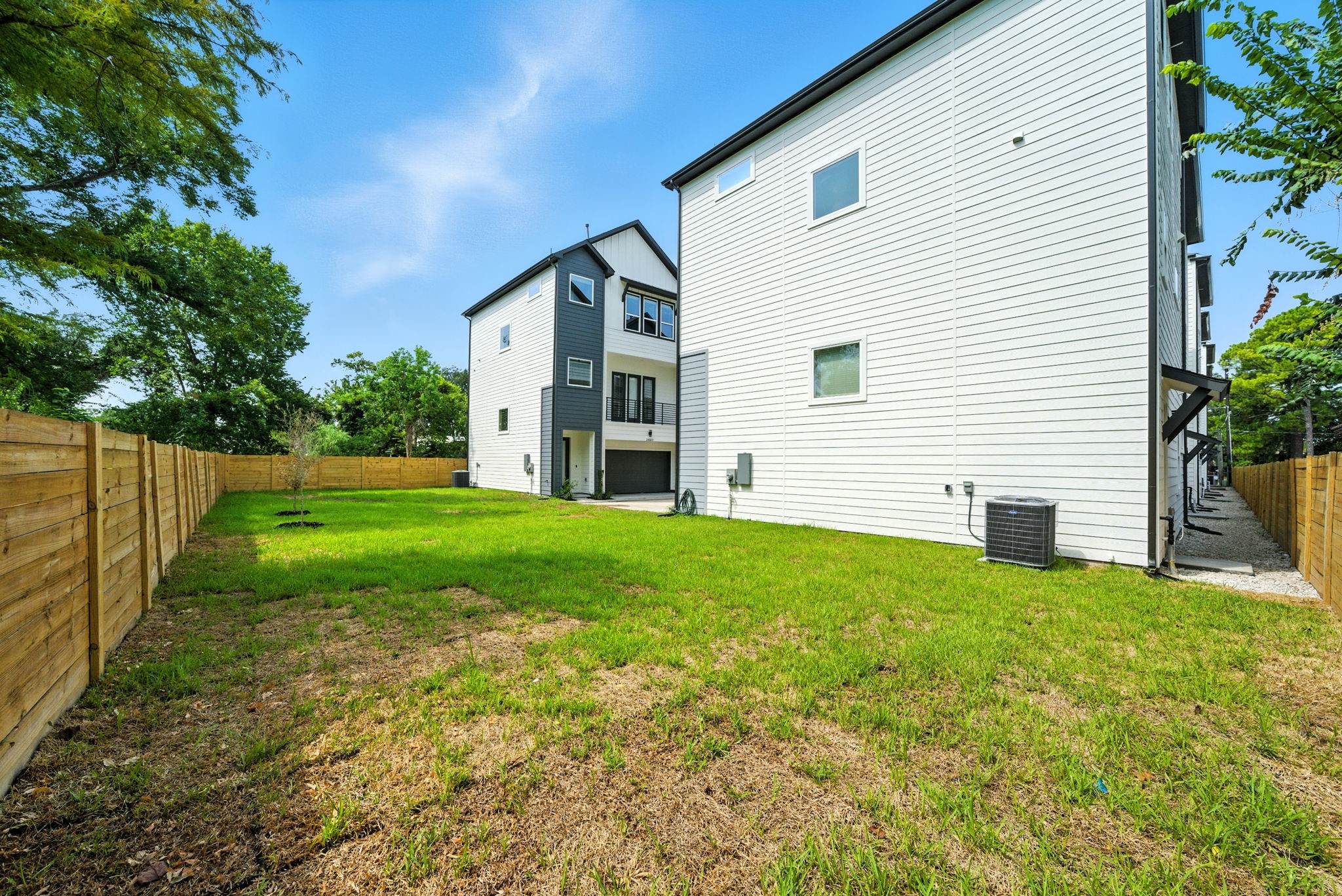 2304 Hoskins Drive, Unit D Houston, TX 77080 - Photo 35 of 41 a view of a house with backyard