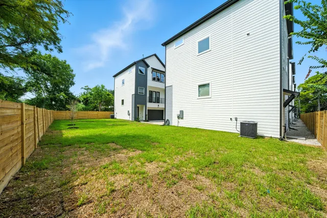 $2,988 | 2304 Hoskins Drive, Unit D, Houston, TX 77080