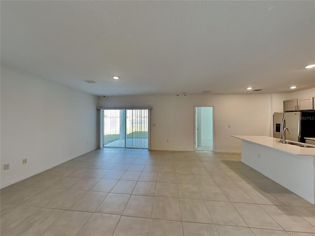 76 Citrine Loop Kissimmee, FL 34758 - Photo 4 of 22