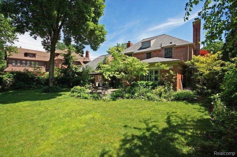 1127 Bedford Road Grosse Pointe, MI 48230 - Photo 25 of 25 DSC02527.JPG