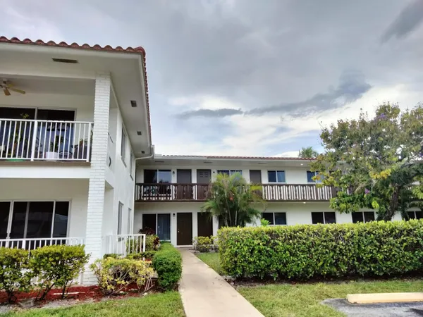 $1,625 | 600 South Luna Court, Unit 23, Hollywood, FL 33021