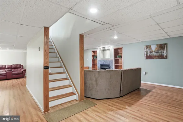 $825,000 | 10 Cardiff Court, Hedgesville, WV 25427