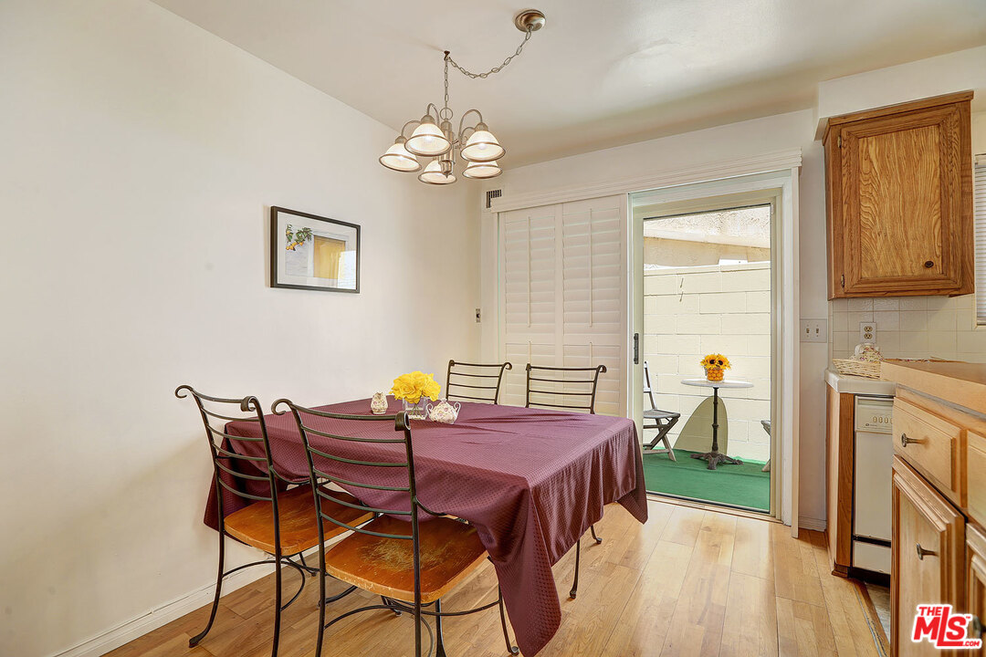 8120 Redlands Street, Unit 9 Playa del Rey, CA 90293 - Photo 9 of 17 Gallery Image 9