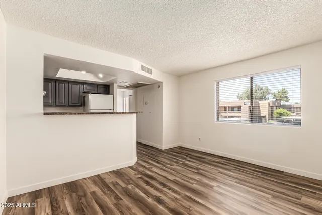 $900 | 3601 West Tierra Buena Lane, Unit 247, Phoenix, AZ 85053