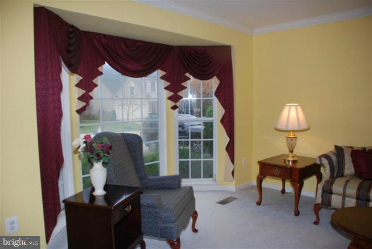 5919 Clear Ridge Road Elkridge, MD 21075 - Photo 14 of 30 Living Room