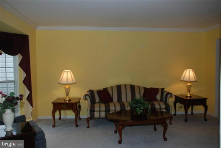 5919 Clear Ridge Road Elkridge, MD 21075 - Photo 8 of 30 Living Room
