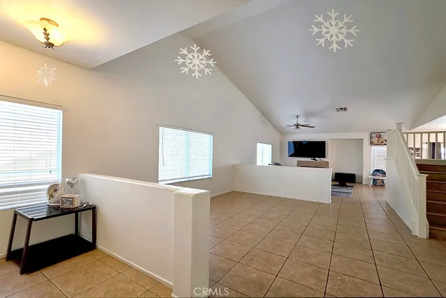 a view of livingroom with furniture