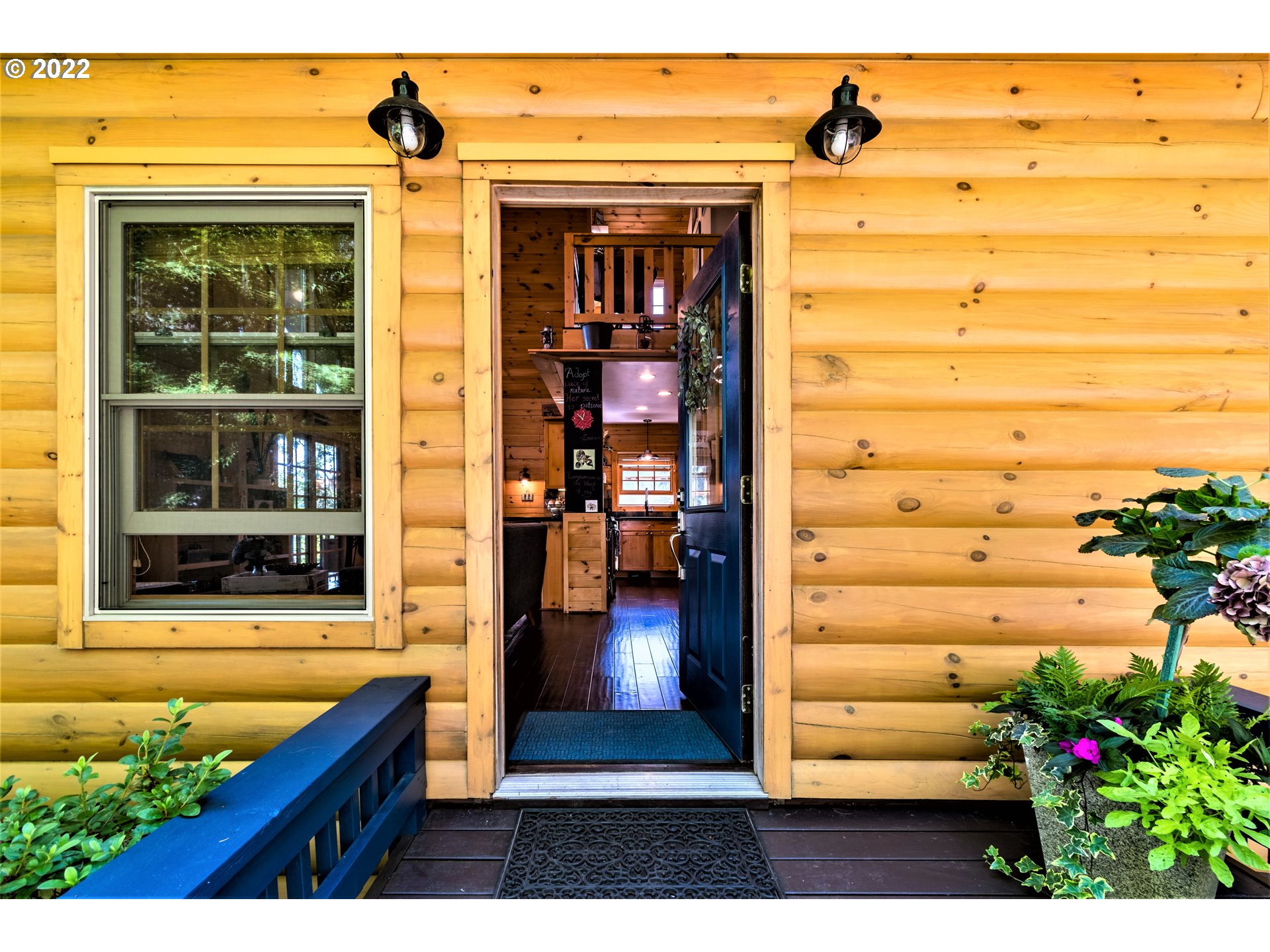 3330 Videra Drive Eugene, OR 97405 - Photo 3 of 32 a view of entryway front of house