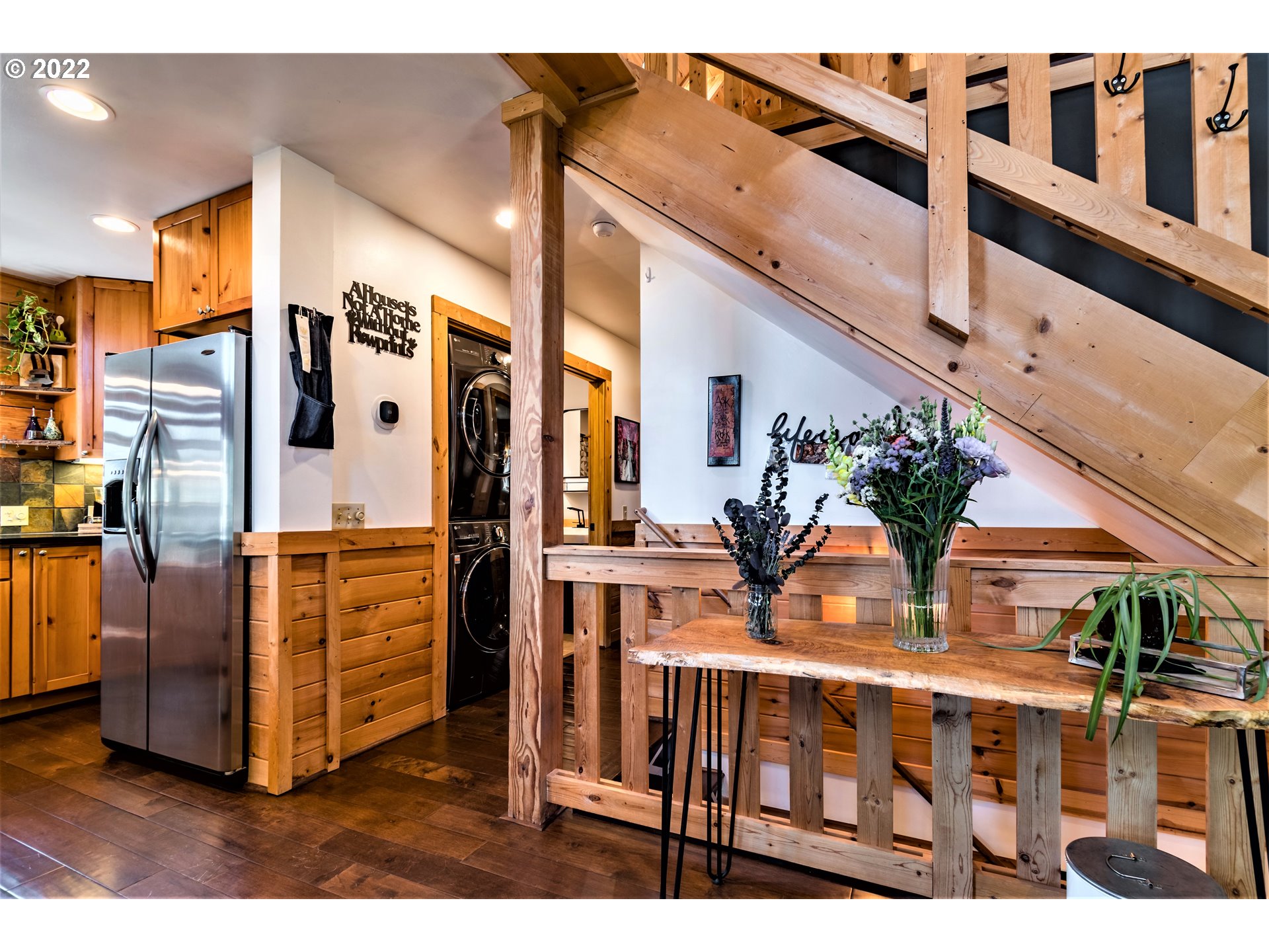 3330 Videra Drive Eugene, OR 97405 - Photo 10 of 32 a view of living room next to a window