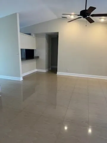 $2,700 | 51 Mayfair Lane, Boynton Beach, FL 33426