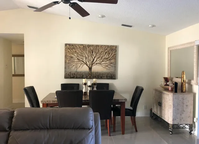 $2,700 | 51 Mayfair Lane, Boynton Beach, FL 33426