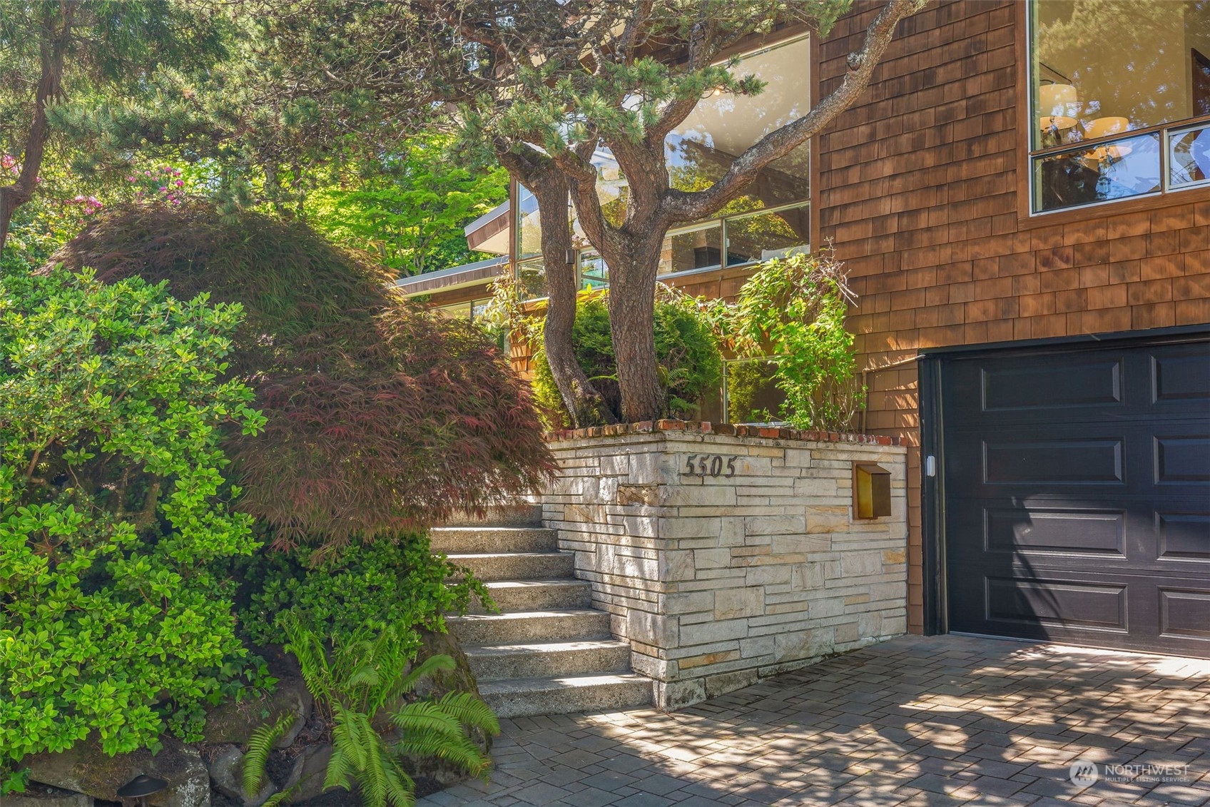 5505 Coniston Road Northeast Seattle, WA 98105 - Photo 2 of 40 Gallery Image 2