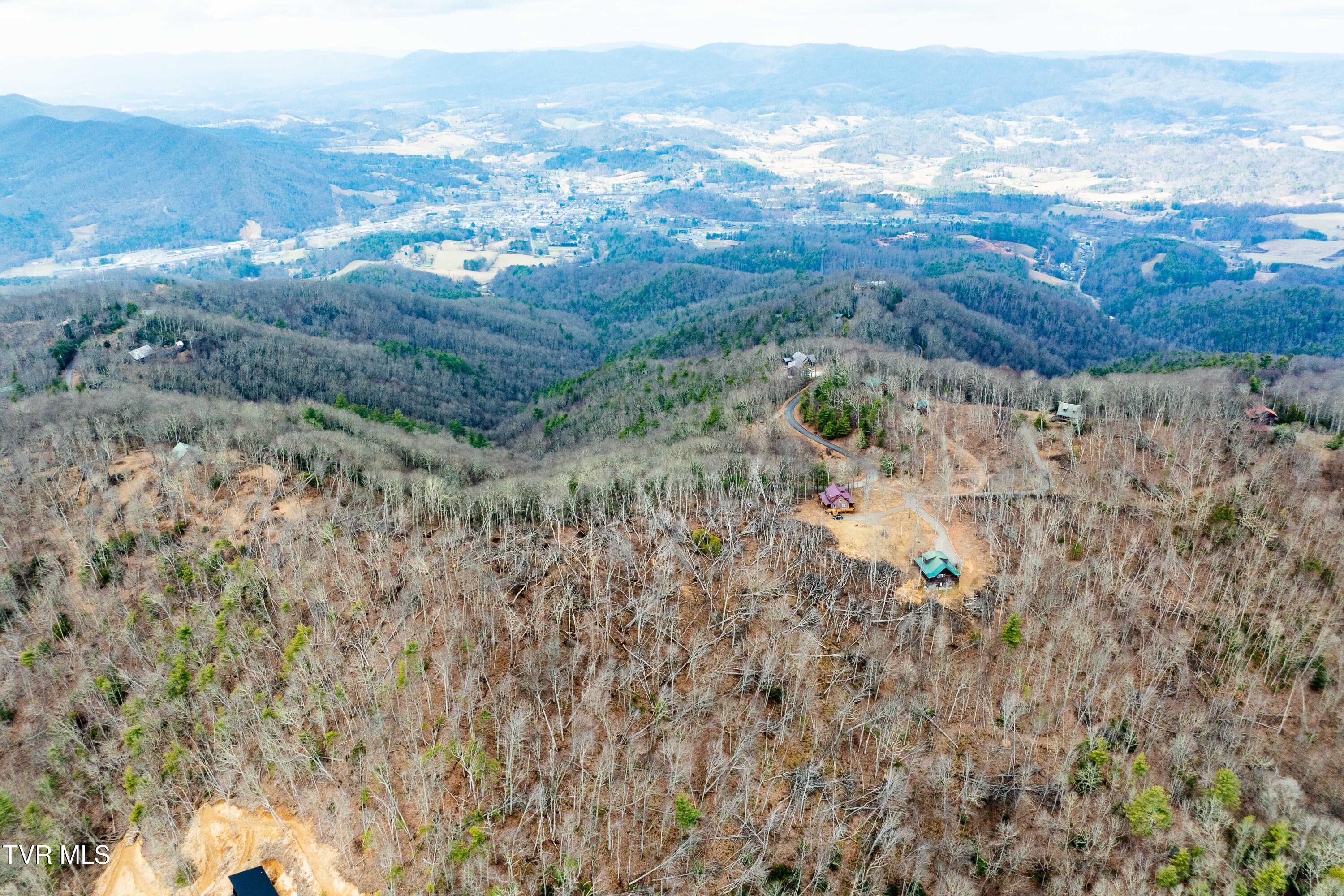 R-6 Callalantee Drive, Unit R6 Mountain City, TN 37683 - Photo 12 of 19 TBD CALLALANTEE DR (12 of 25)