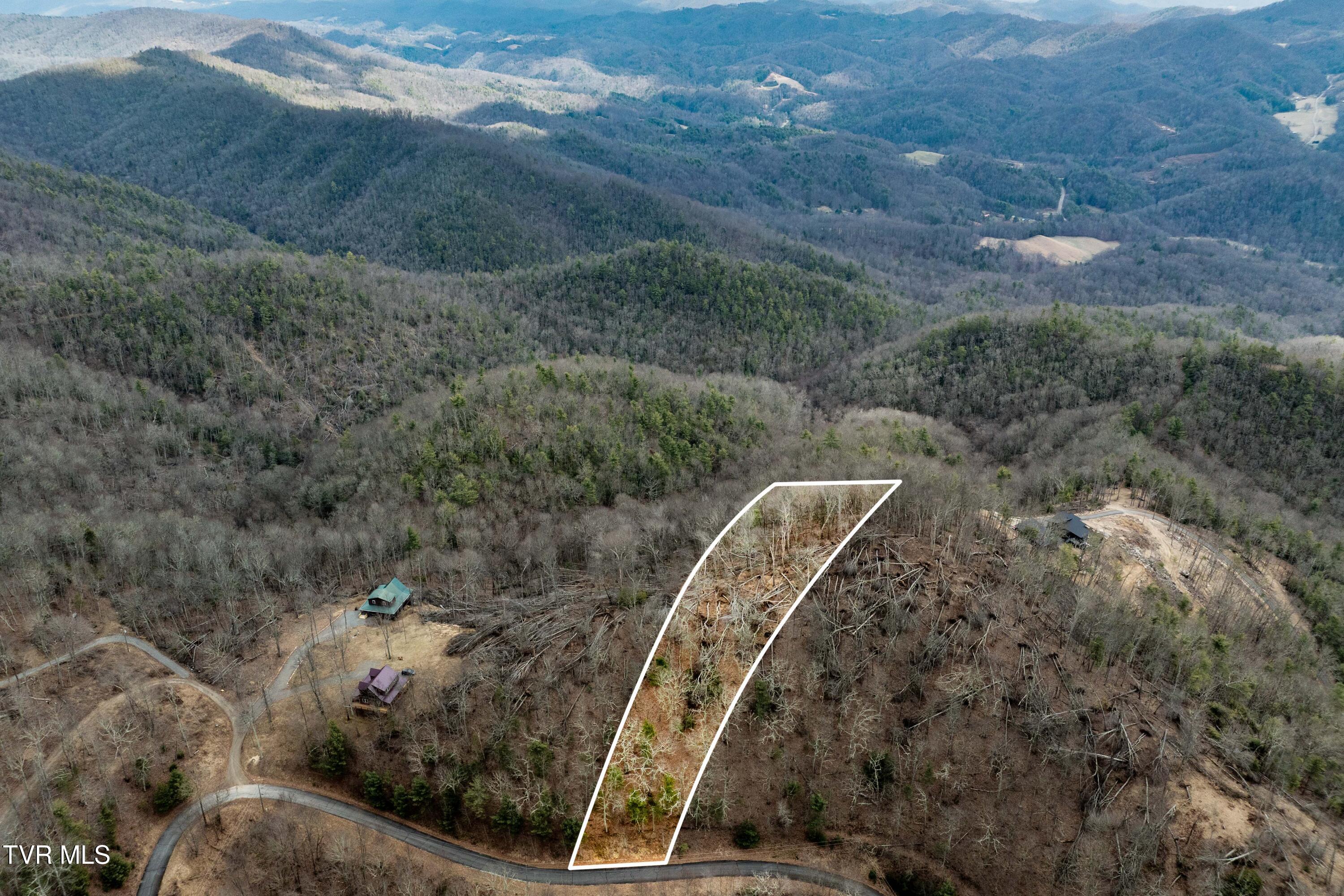 R-6 Callalantee Drive, Unit R6 Mountain City, TN 37683 - Photo 7 of 19 TBD CALLALANTEE DR (3 of 25)