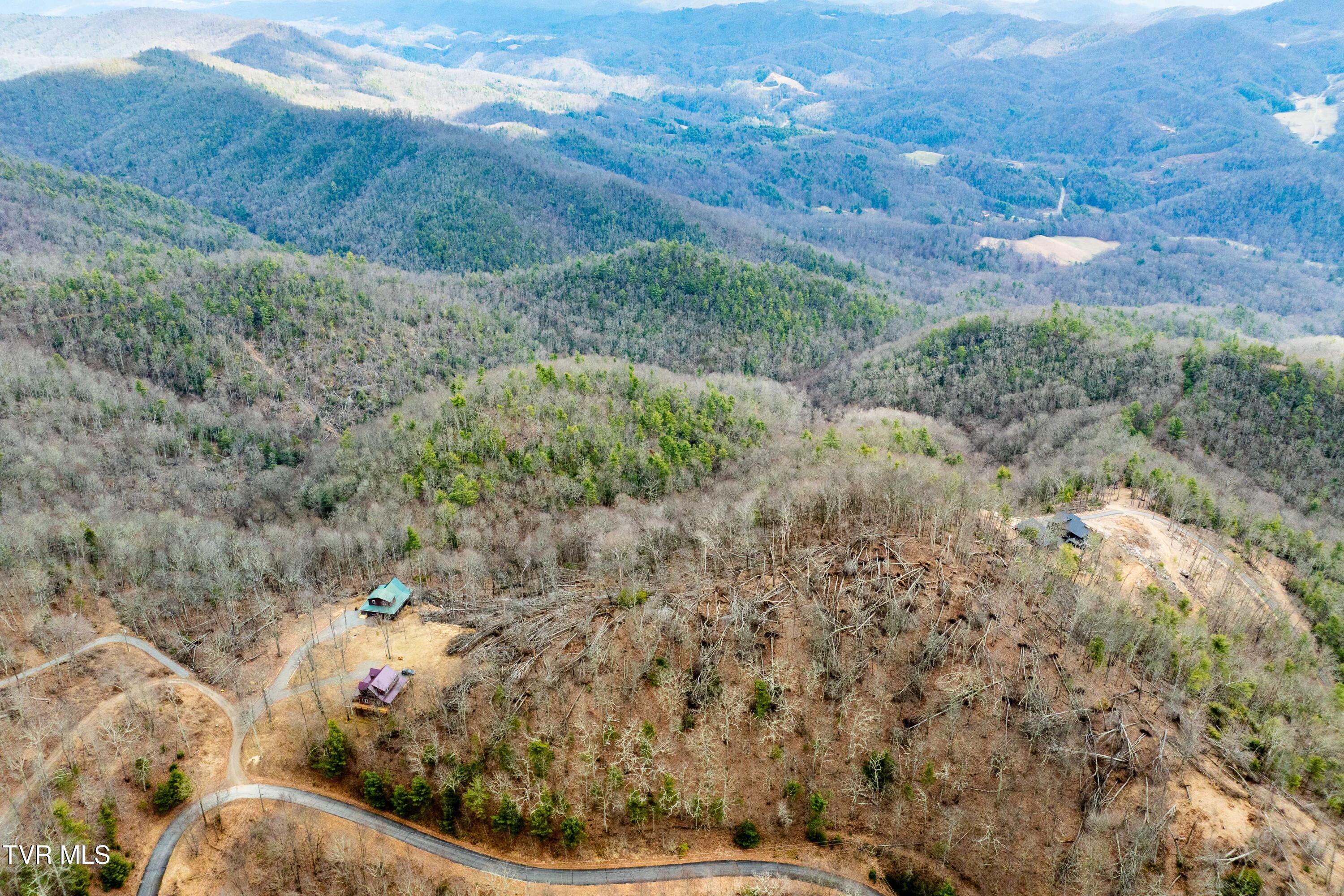 R-6 Callalantee Drive, Unit R6 Mountain City, TN 37683 - Photo 8 of 19 TBD CALLALANTEE DR (4 of 25)