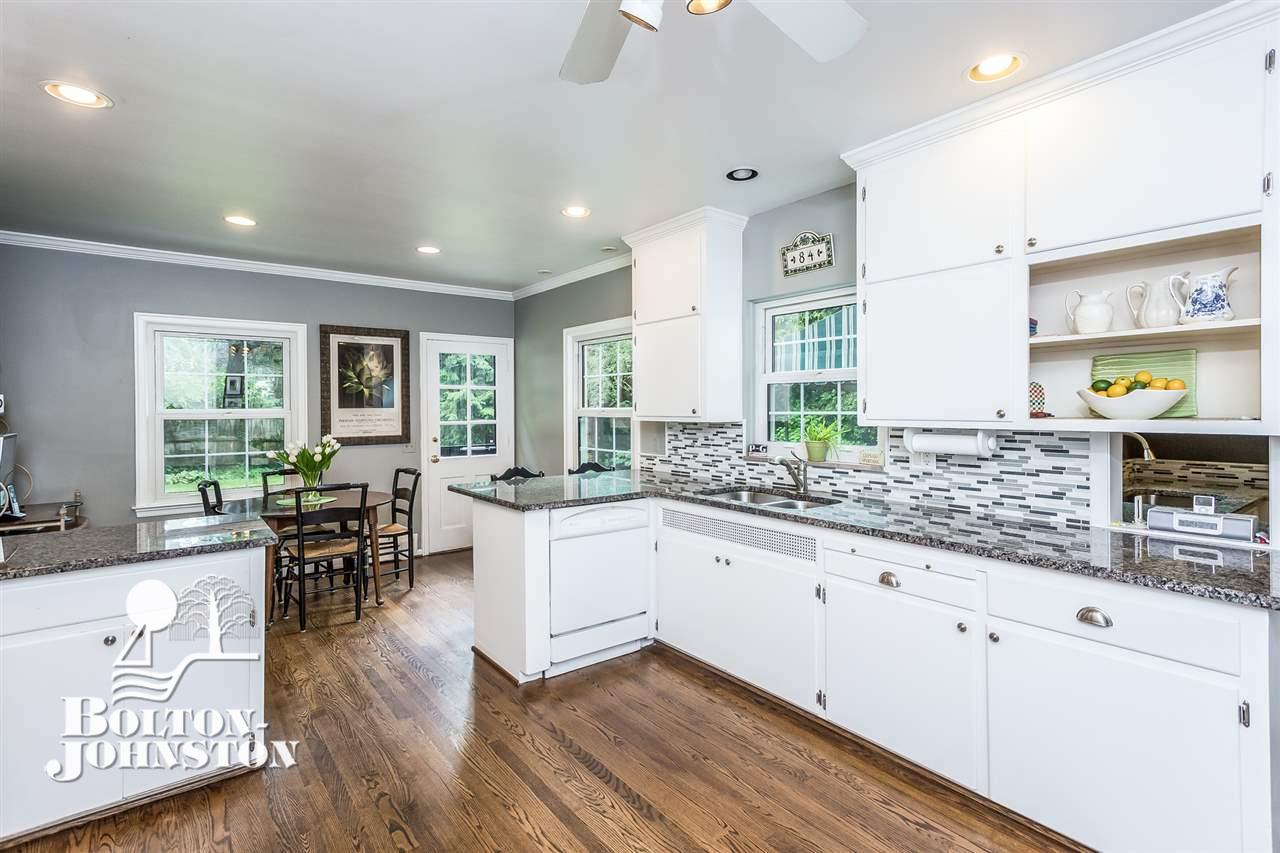 84 Merriweather Road Grosse Pointe, MI 48236 - Photo 18 of 57 31323022-17.JPG