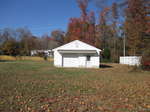8052 Ark Road Gloucester, VA 23061 - Photo 2 of 11 Gallery Image 2