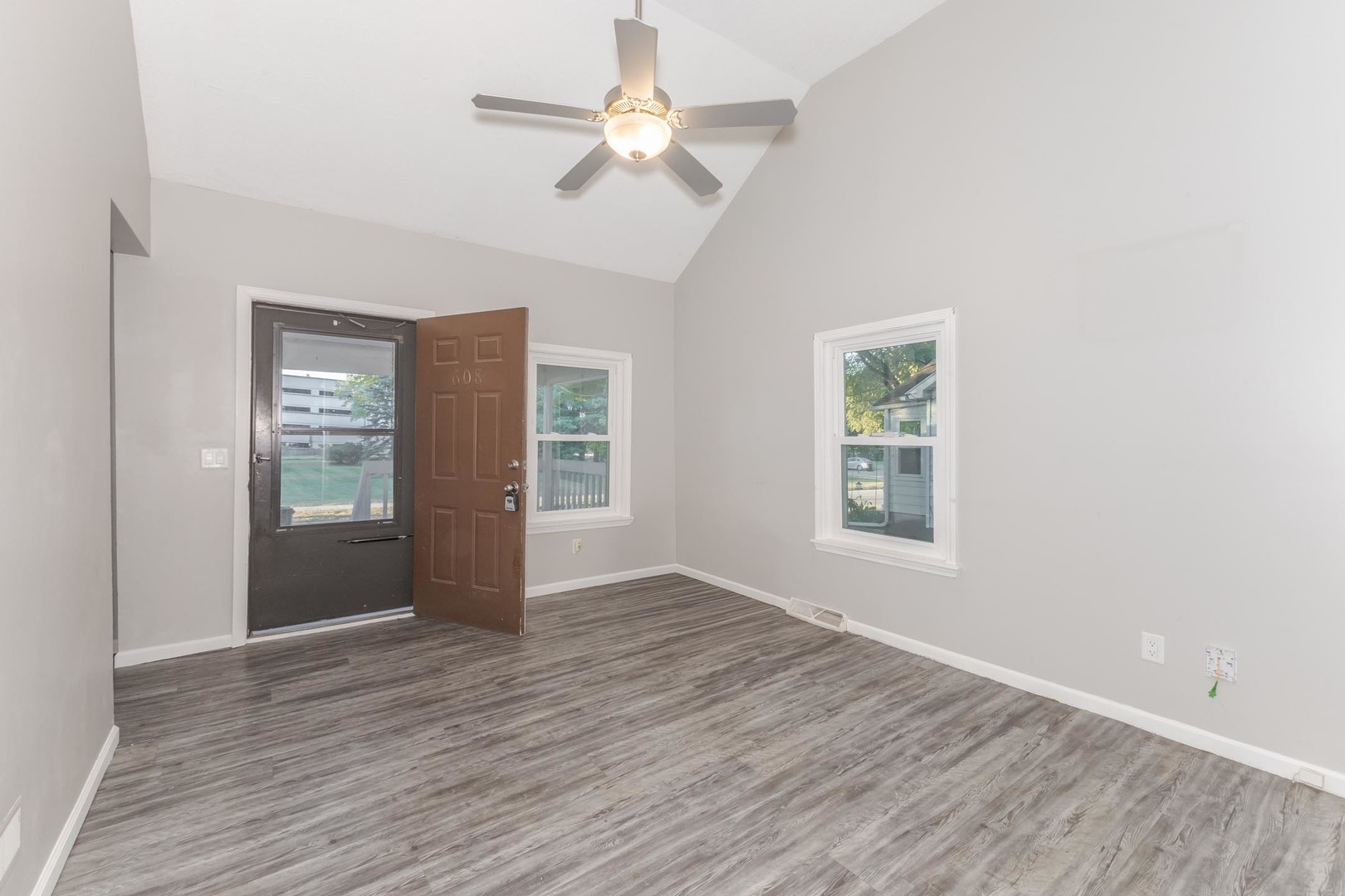 608 Harris Street Normal, IL 61761 - Photo 4 of 33