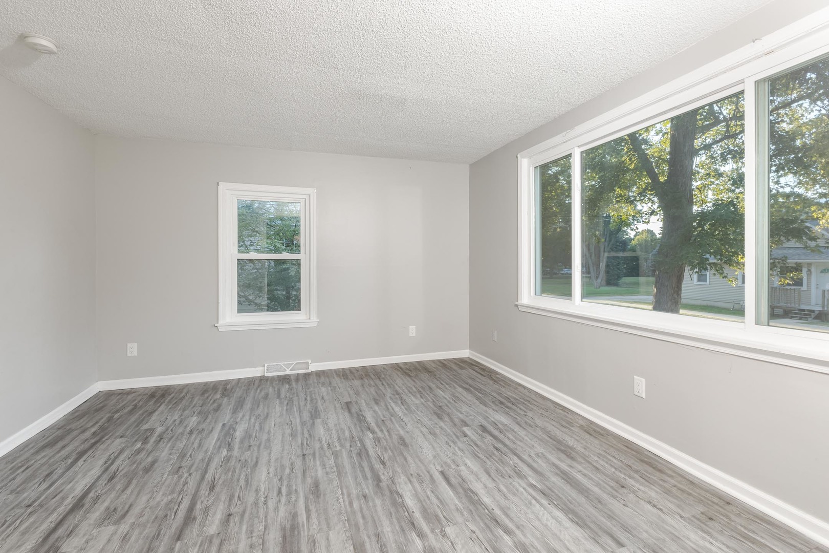 608 Harris Street Normal, IL 61761 - Photo 8 of 33