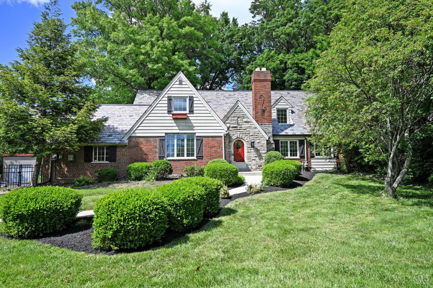1020 West Galbraith Road Cincinnati, OH 45231 - Photo 1 of 67 Gallery Image 1