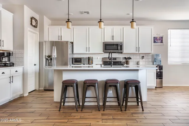 $515,000 | 7039 North 84th Avenue, Glendale, AZ 85305