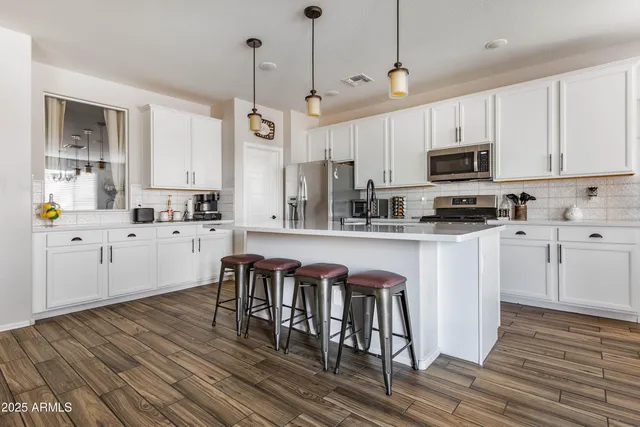 $515,000 | 7039 North 84th Avenue, Glendale, AZ 85305