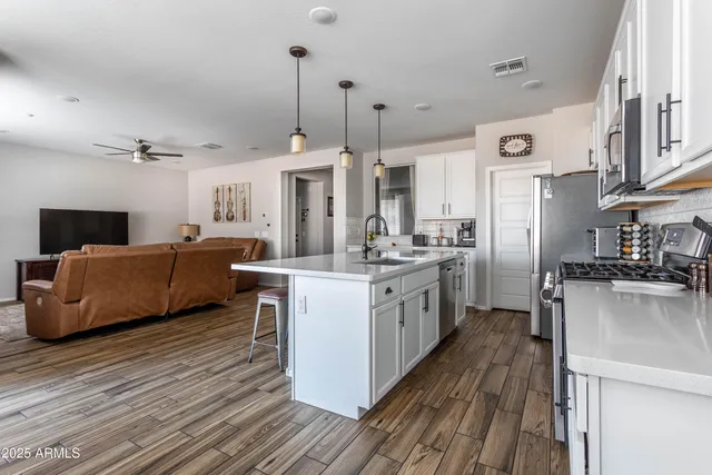 $515,000 | 7039 North 84th Avenue, Glendale, AZ 85305