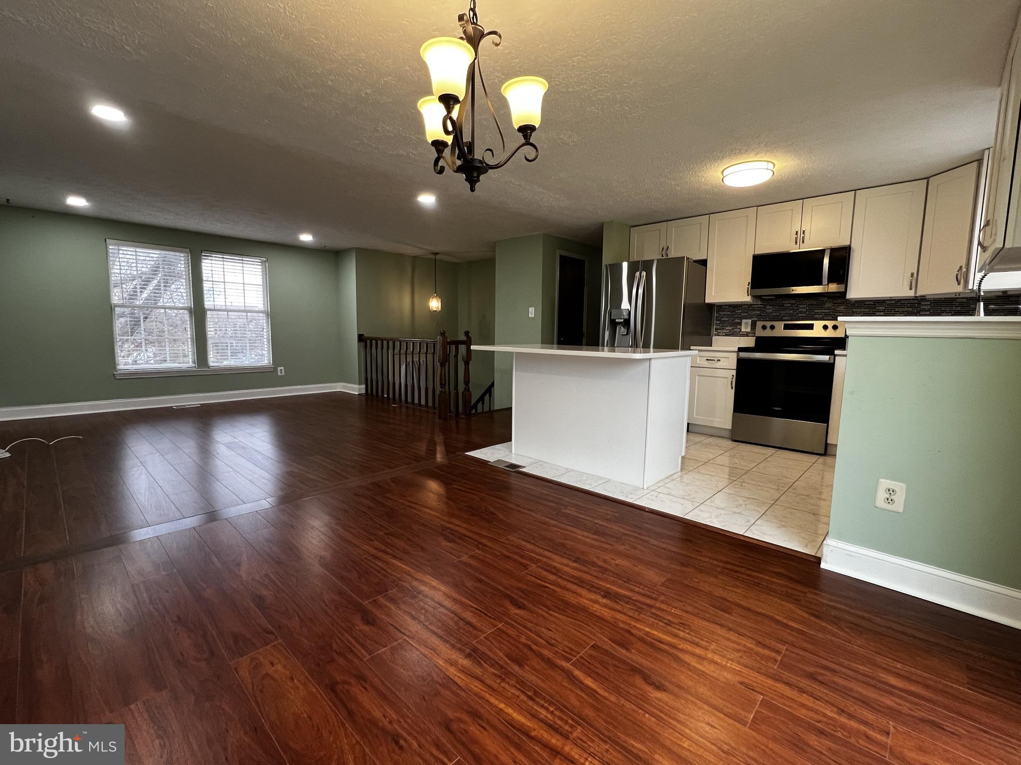 7616 Croydon Place Manassas, VA 20109 - Photo 3 of 20