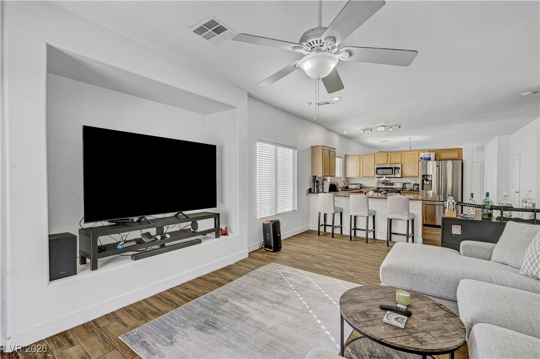 6316 Morning Roses Drive North Las Vegas, NV 89031 - Photo 15 of 37