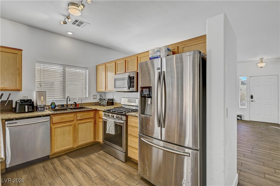 6316 Morning Roses Drive North Las Vegas, NV 89031 - Photo 9 of 37