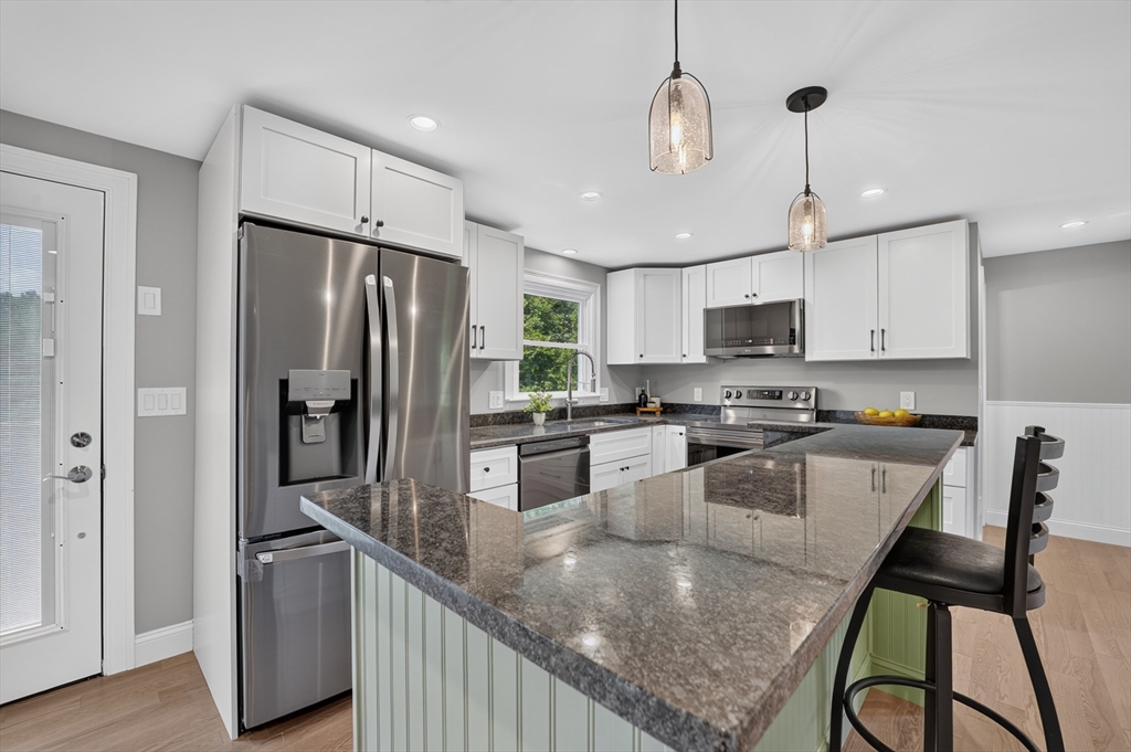 128 Providence Road Grafton, MA 01519 - Photo 3 of 34