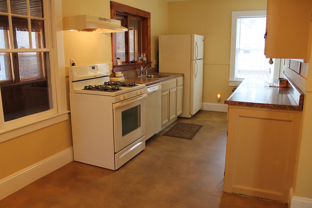 305 Tremont Street Springfield, MA 01104 - Photo 7 of 27 Gallery Image 7
