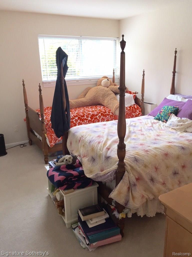 4045 West Maple Road, Unit 101 Bloomfield Hills, MI 48301 - Photo 11 of 16 2nd Bedroom