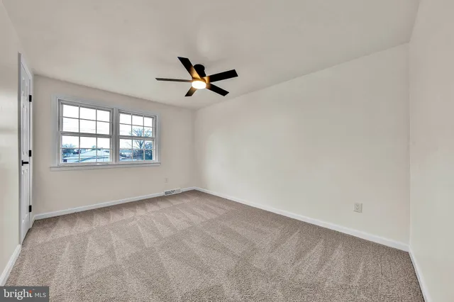 $550,000 | 323 Edgewood Avenue, Lansdale, PA 19446