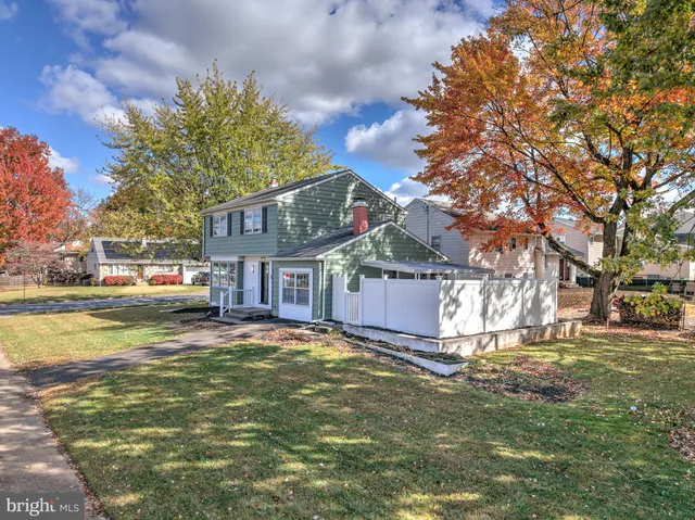 $550,000 | 323 Edgewood Avenue, Lansdale, PA 19446